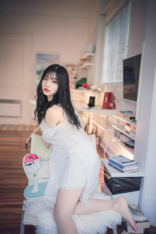 美女镣铐